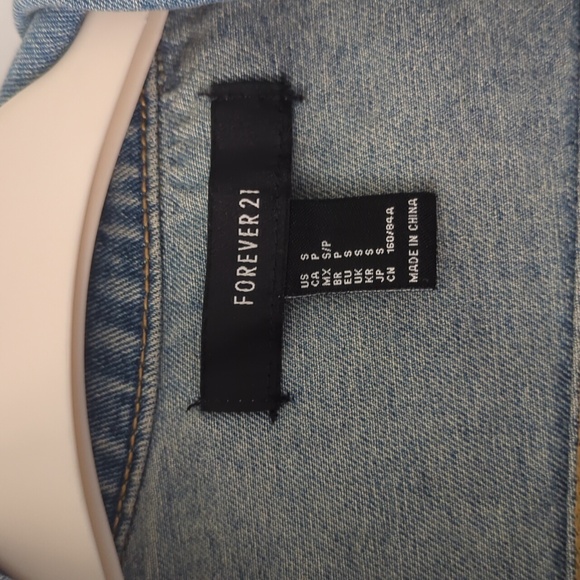 Forever 21 Light Blue Denim Jacket with Floral Design - Picture 5 of 6